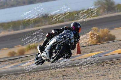 media/Dec-18-2022-SoCal Trackdays (Sun) [[8099a50955]]/Turn 14 (940am)/